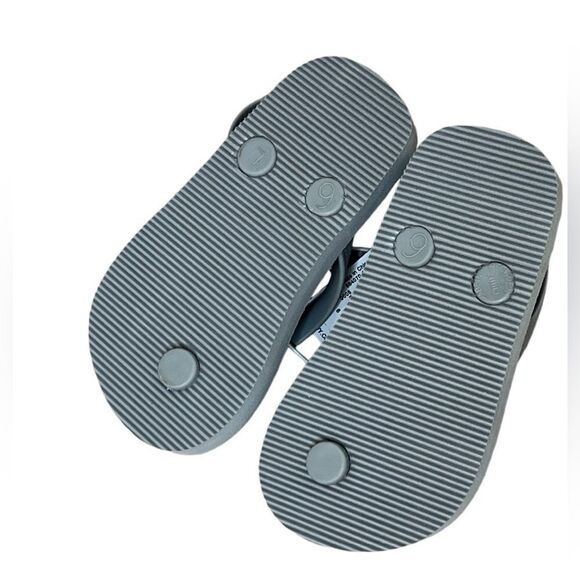 Old Navy 564070-01 Grey Flip Flops Rubber Safety Back sz 6 NWT‎ - Picture 3 of 6